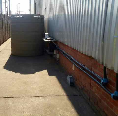Bacckup water system for cold storage plant